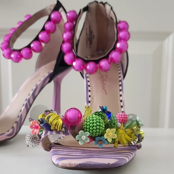 Betsey Johnson Clooney Size 8 Women's Heels - Picture 2 of 5